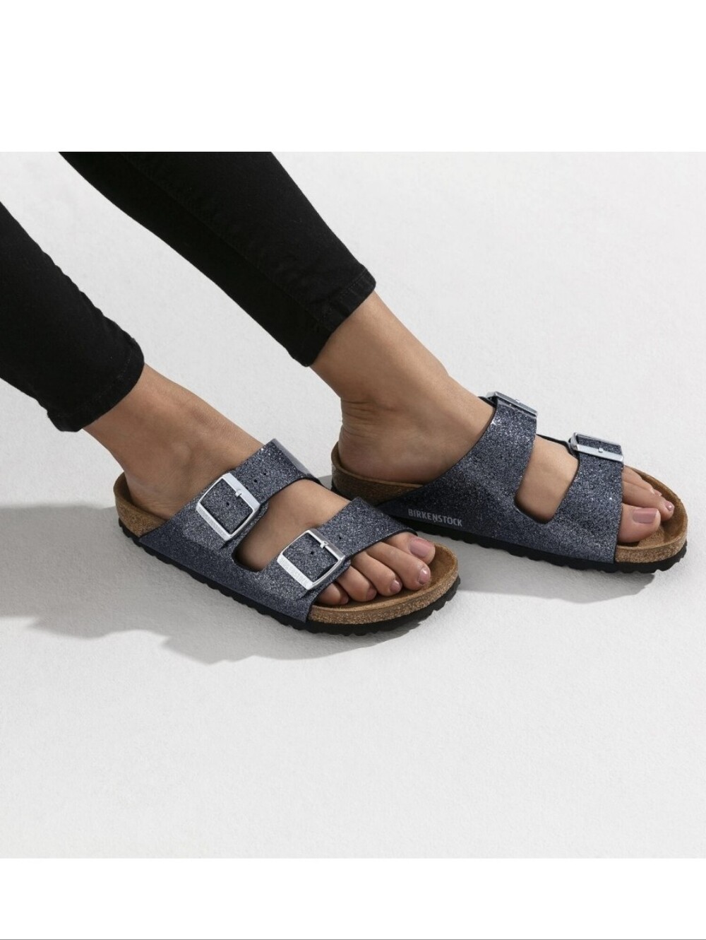 Birkenstock Arizona Sandal - Picture 1 of 8